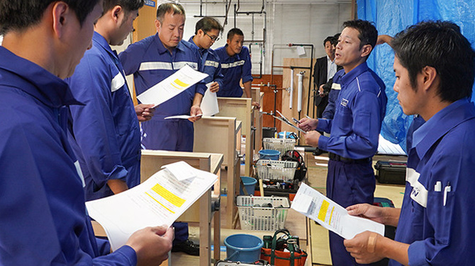 テクニカルアドバイザーの技術指導イメージ